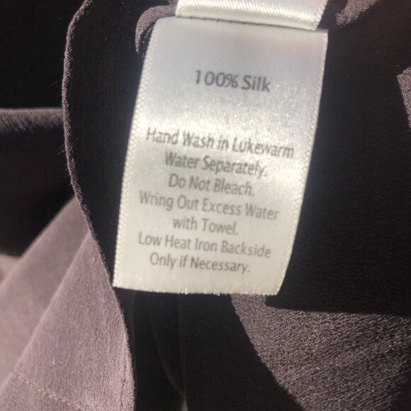 Ecru Medium Silk Blouse Top Brown V Neck Long Sleeve Pleated Button Cuffs - Picture 8 of 8